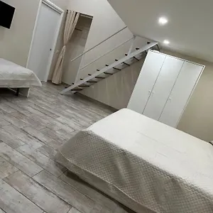 https://la-casa-di-benedetta.hotels-amalfi.com
